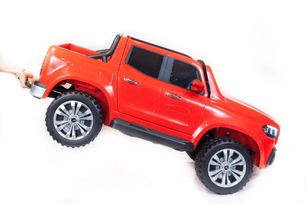Электромобиль Mercedes-Benz X-Class Красный